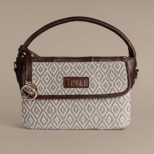 Ivory Diamond Purse - Threaded Art for Everyday Style