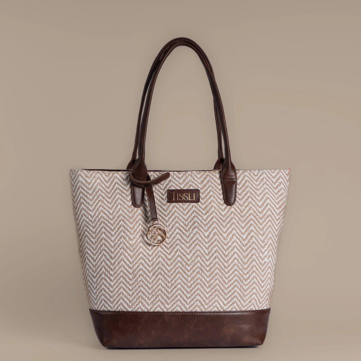 Desert Mirage Tote Bag | Handwoven beige and white chevron pattern for timeless everyday elegance